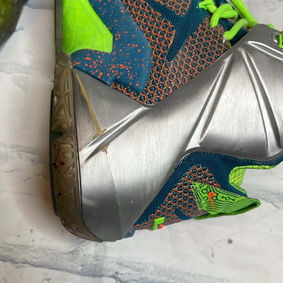 LeBron 12 GS Trillion Dollar Man10.5 - Picture 9 of 16